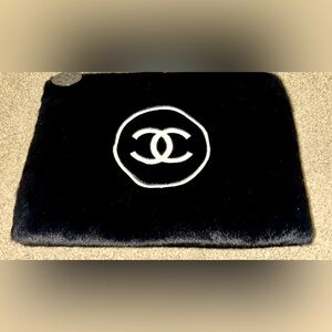 Authentic rare Chanel CC furry pouch. Must have for collectors!